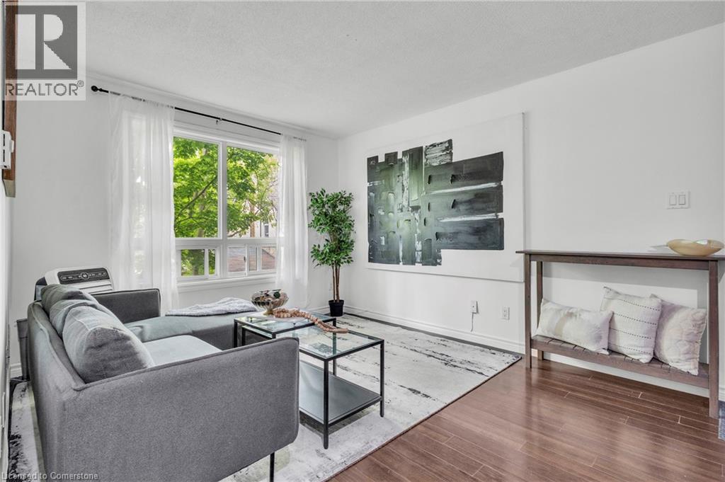 MLS® listing #28694638 for sale located at 119 CEDAR Street S Unit# 7
