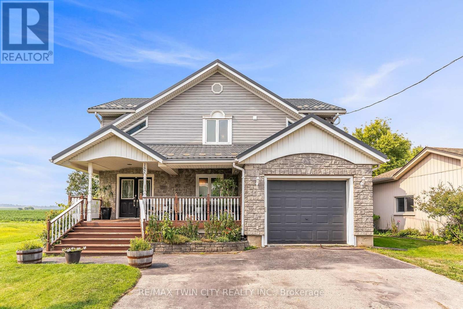 MLS® listing #28694689 for sale located at 182 SNYDERS ROAD W