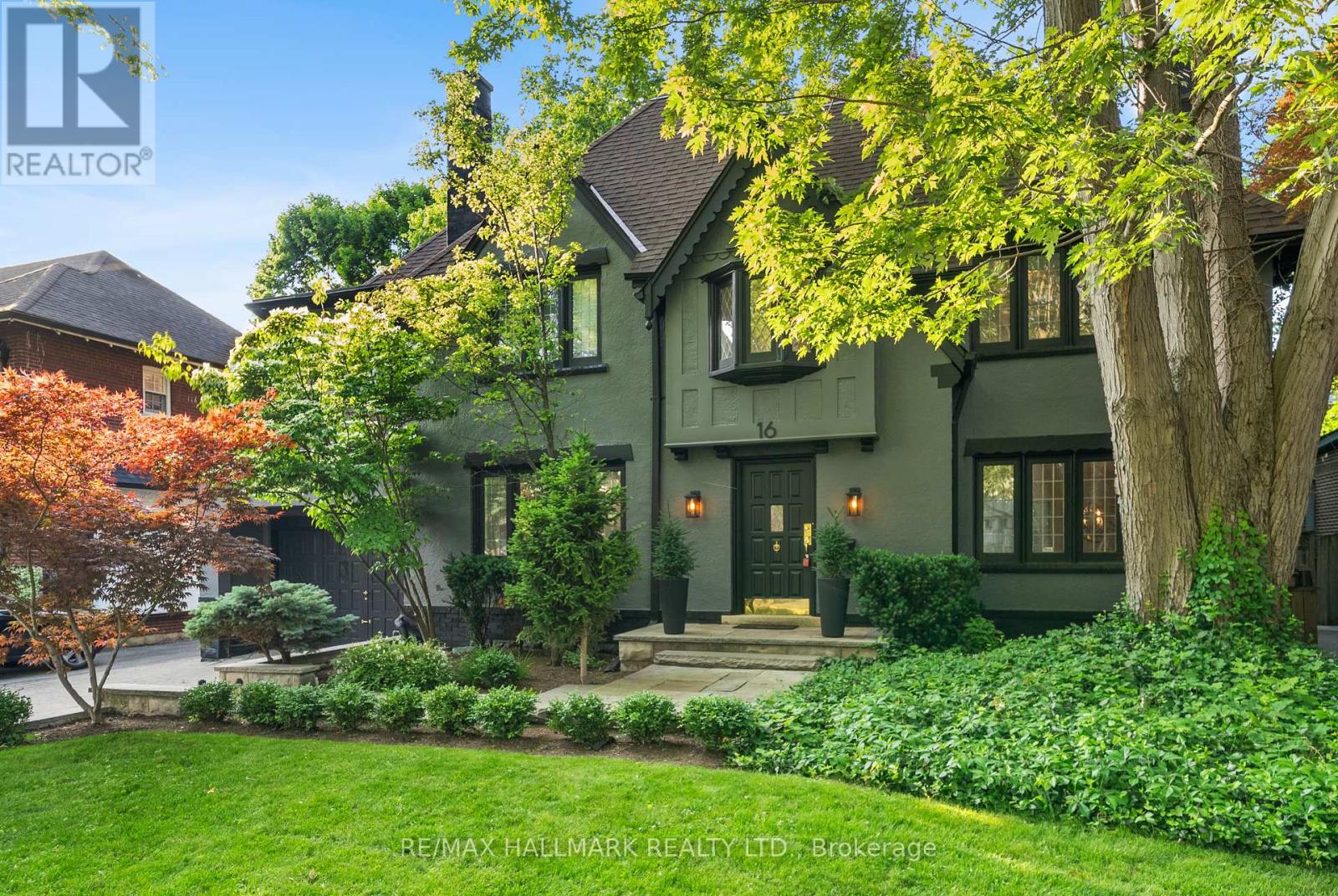 MLS® listing #28698903 for sale located at 16 ELDERWOOD DRIVE