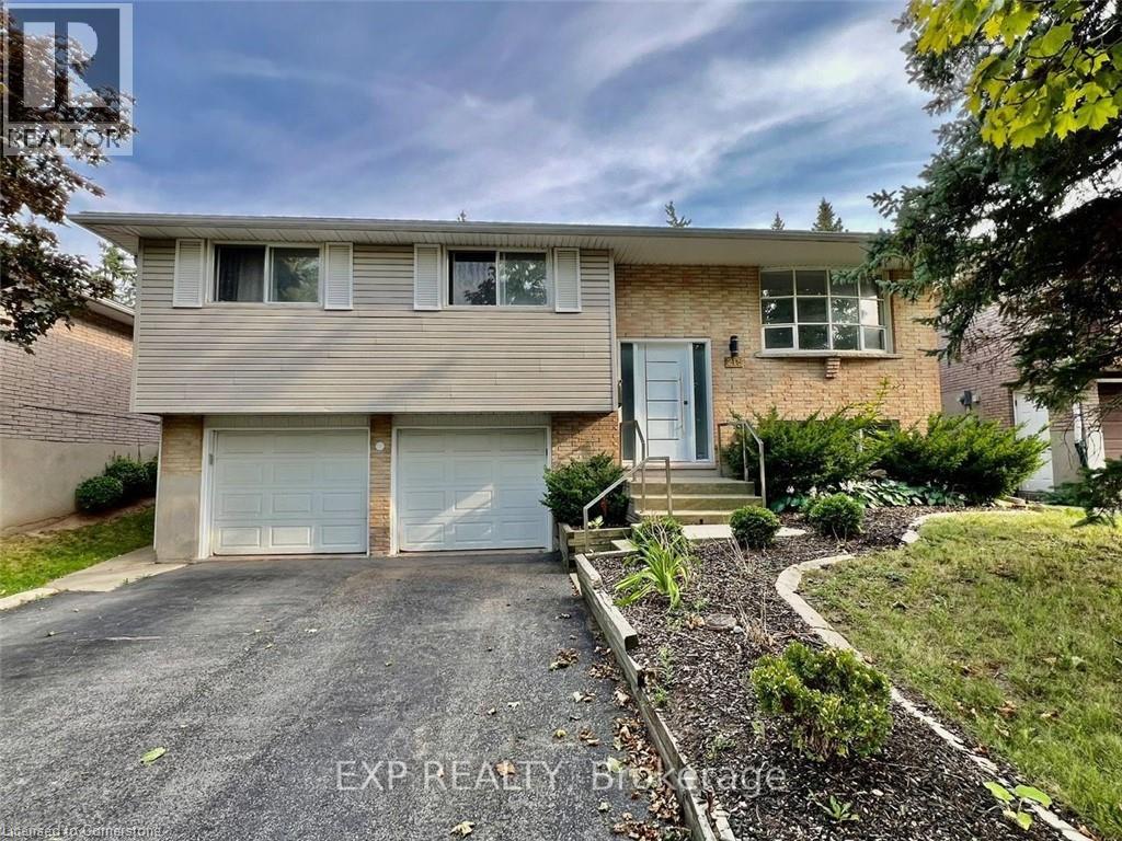 MLS® listing #28702053 for sale located at 213 NORTHLAKE Drive