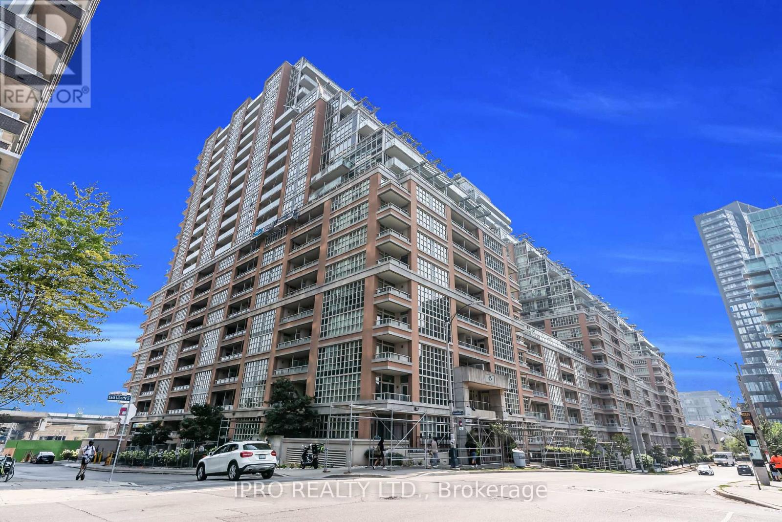 MLS® listing #28703780 for sale located at 606 - 65 EAST LIBERTY STREET