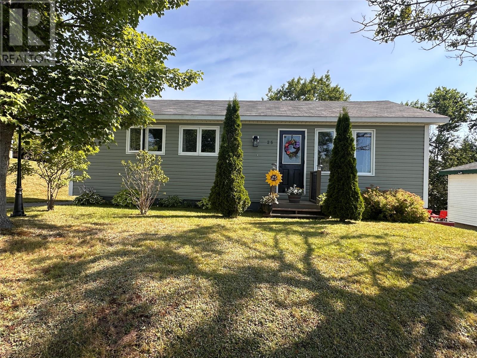 MLS® listing #28706806 for sale located at 25 Forest Road