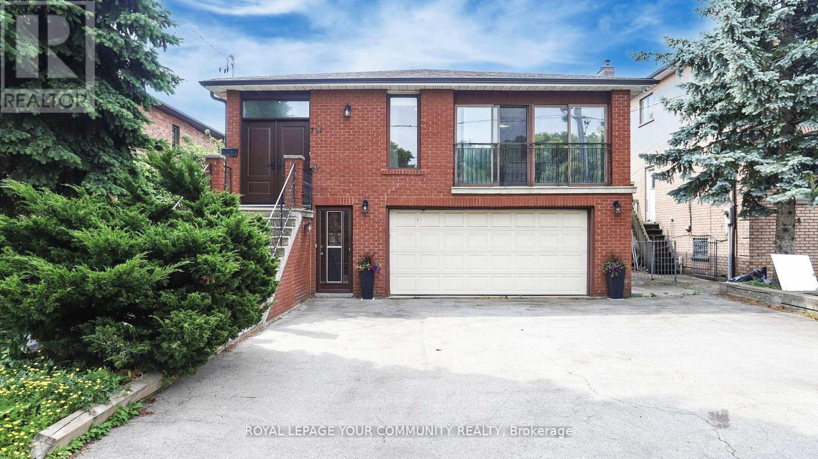MLS® listing #28708035 for sale located at 731 GLENCAIRN AVENUE
