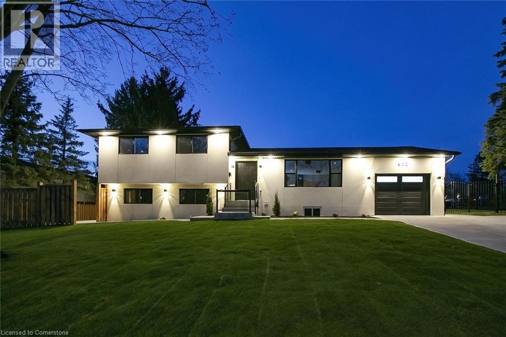 MLS® listing #28715612 for sale located at 633 GREEN MEADOW Crescent