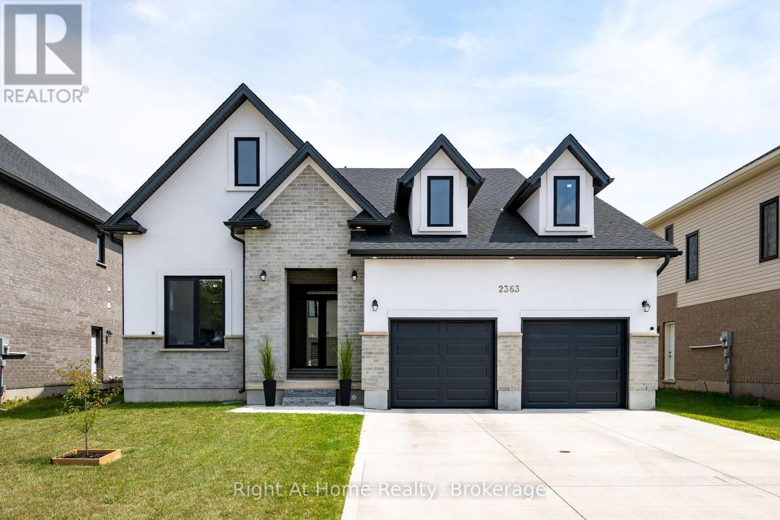 MLS® listing #28715872 for sale located at 2363 BAKERVILLA STREET