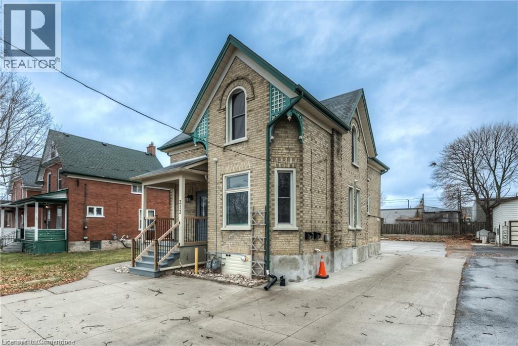 MLS® listing #28718225 for sale located at 313 WELLINGTON Street N Unit# 1