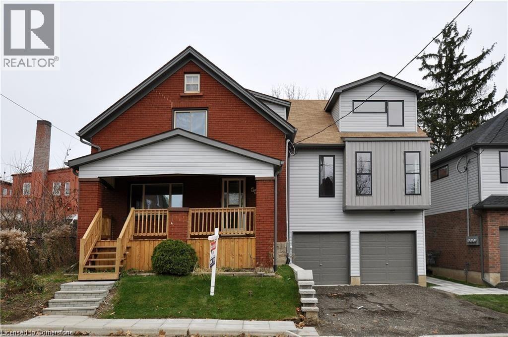 MLS® listing #28718337 for sale located at 44 MARTIN Street Unit# 1
