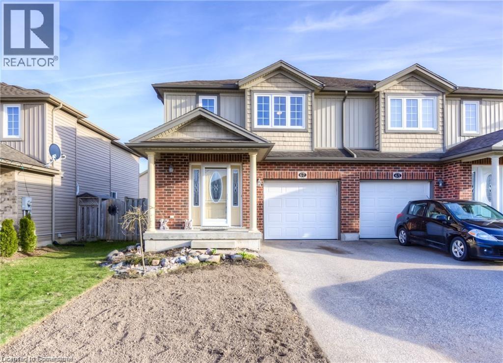 MLS® listing #28720989 for sale located at 67 FORREST Avenue E