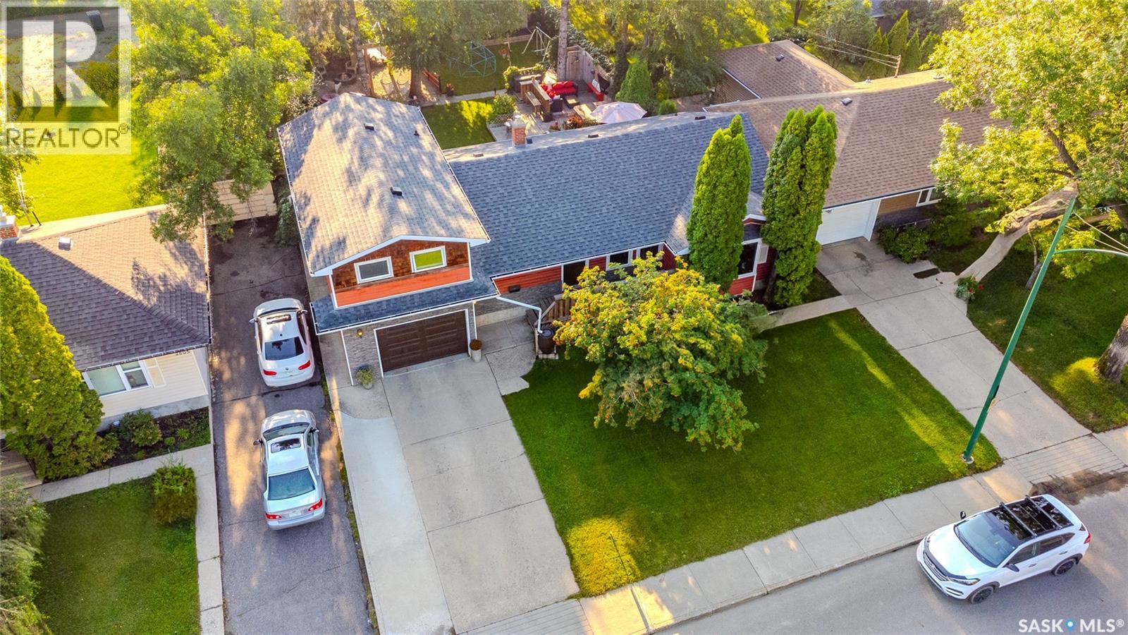 MLS® listing #28721019 for sale located at 2807 Clarence AVENUE S