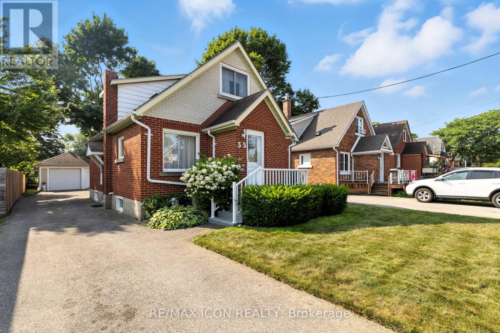 MLS® listing #28722153 for sale located at 35 GRENVILLE AVENUE