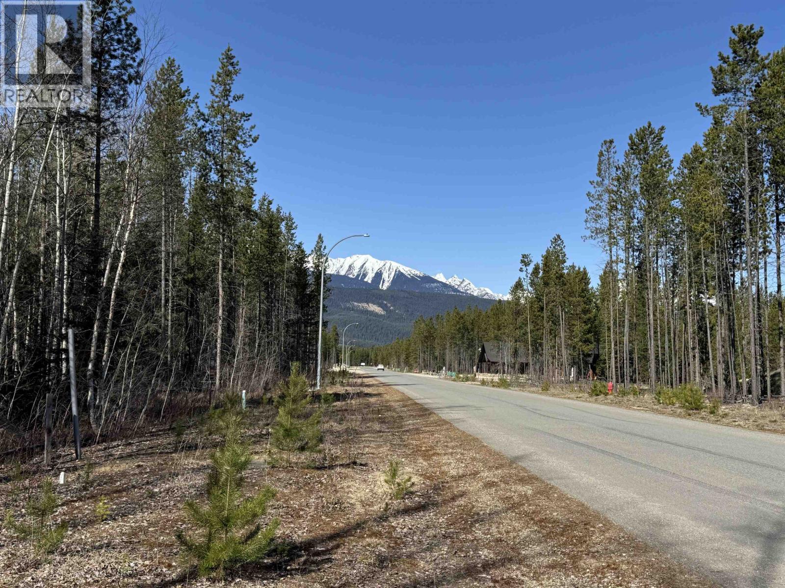 MLS® listing #28725000 for sale located at 1035 18TH AVENUE
