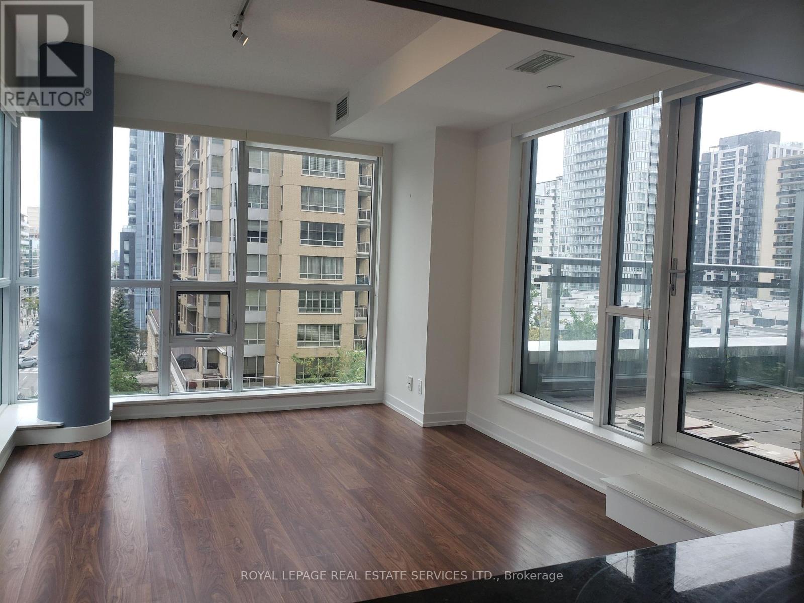MLS® listing #28725141 for sale located at 520 - 98 LILLIAN STREET
