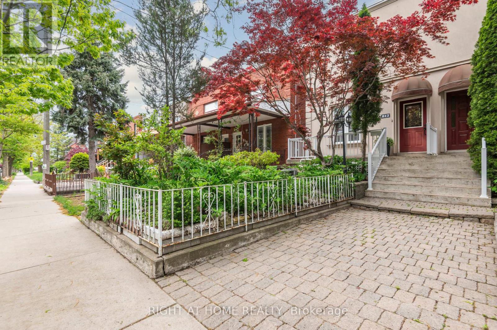 MLS® listing #28729826 for sale located at 812 GLADSTONE AVENUE