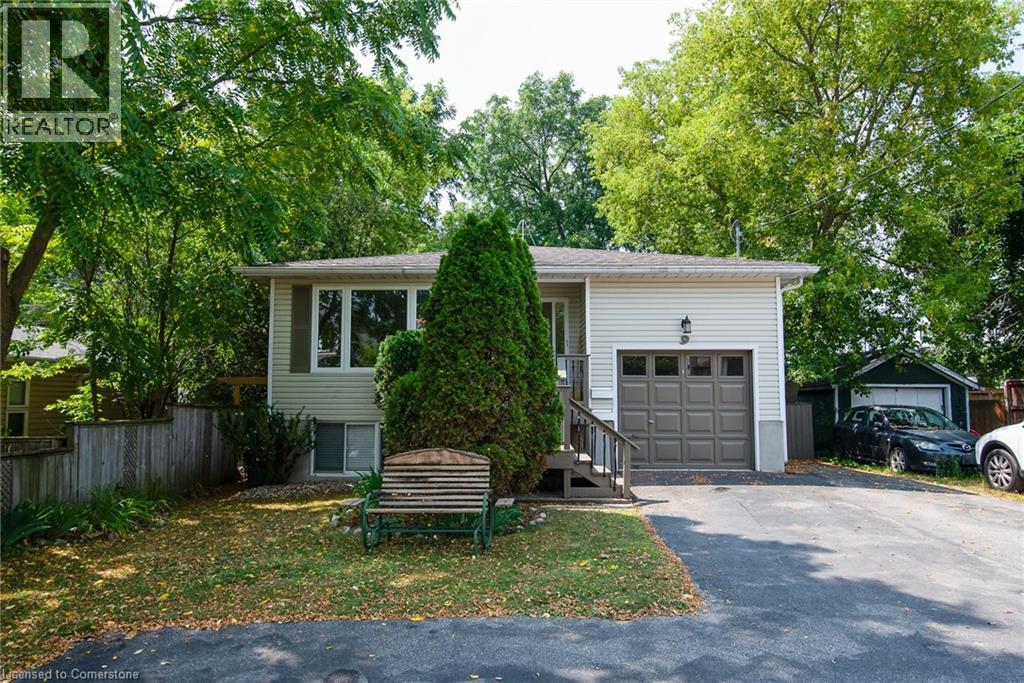 MLS® listing #28734014 for sale located at 9 MACVILLE Avenue