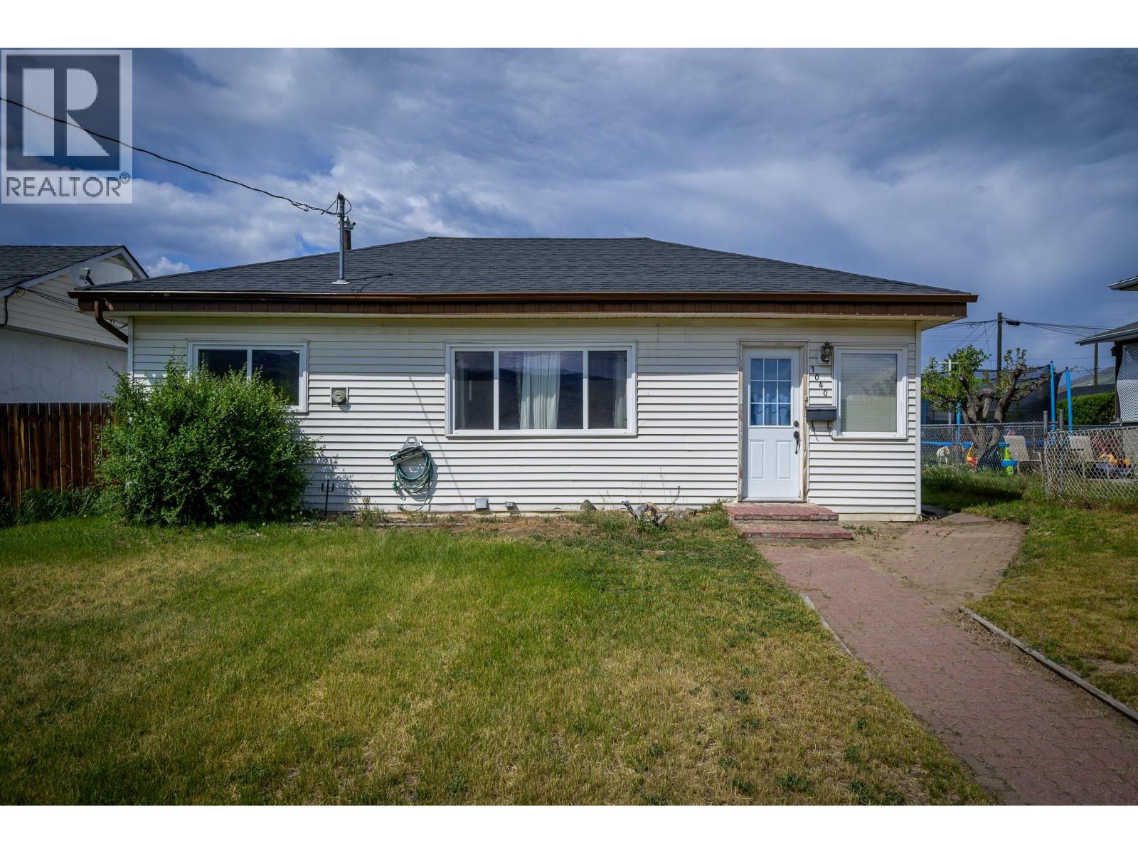 MLS® listing #28734655 for sale located at 1040 MONCTON Avenue