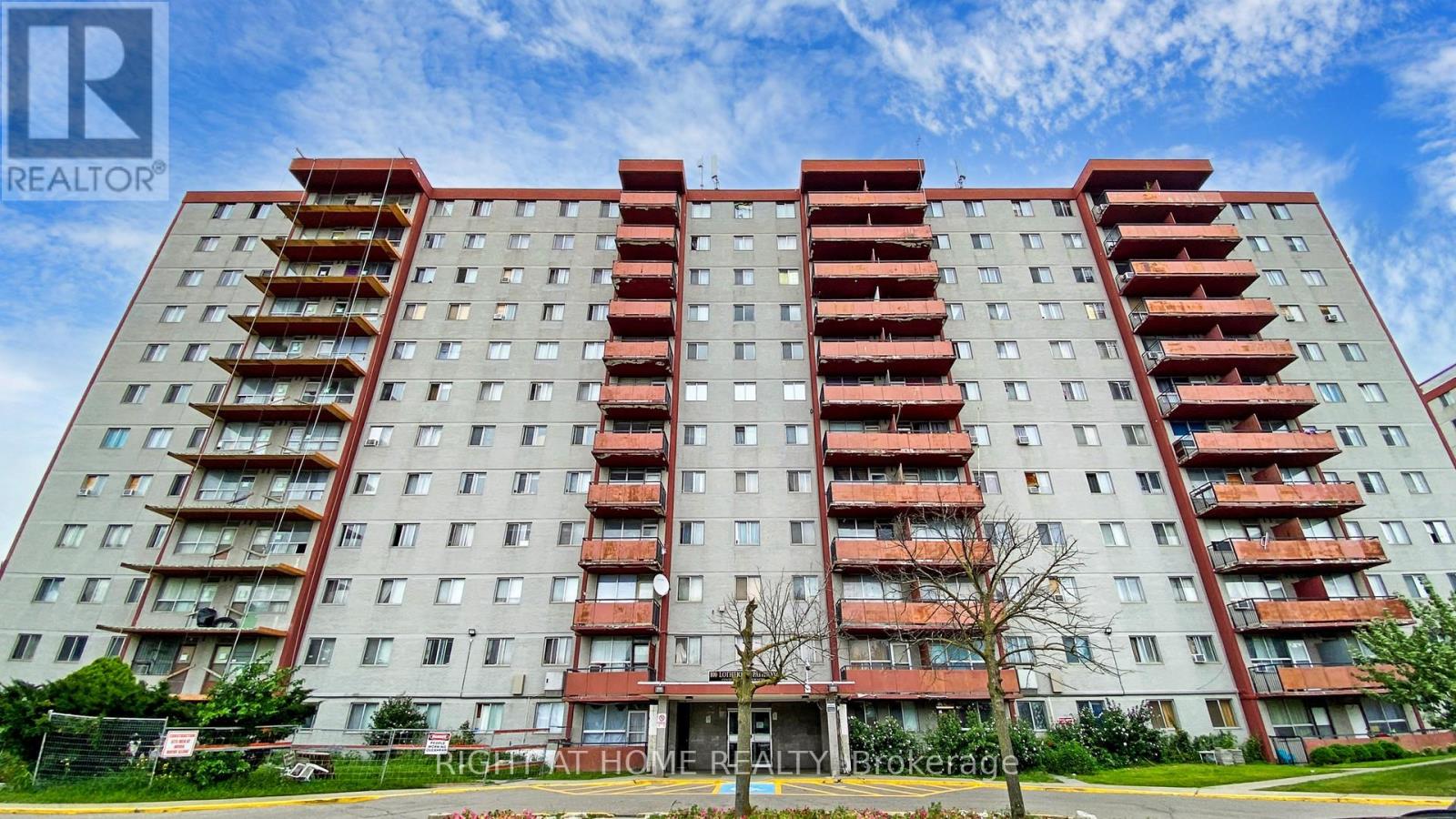 MLS® listing #28736235 for sale located at 905 - 100 LOTHERTON PATHWAY PATHWAY