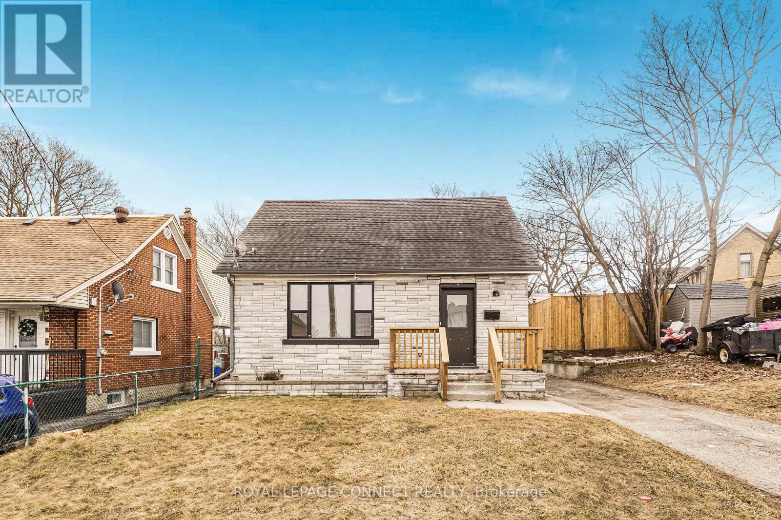 MLS® listing #28737298 for sale located at 761 GUELPH STREET