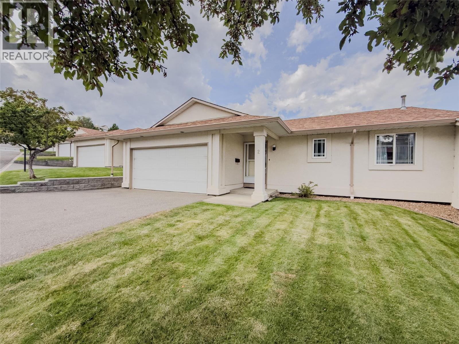 MLS® listing #28740575 for sale located at 1950 Braeview Place Unit# 2