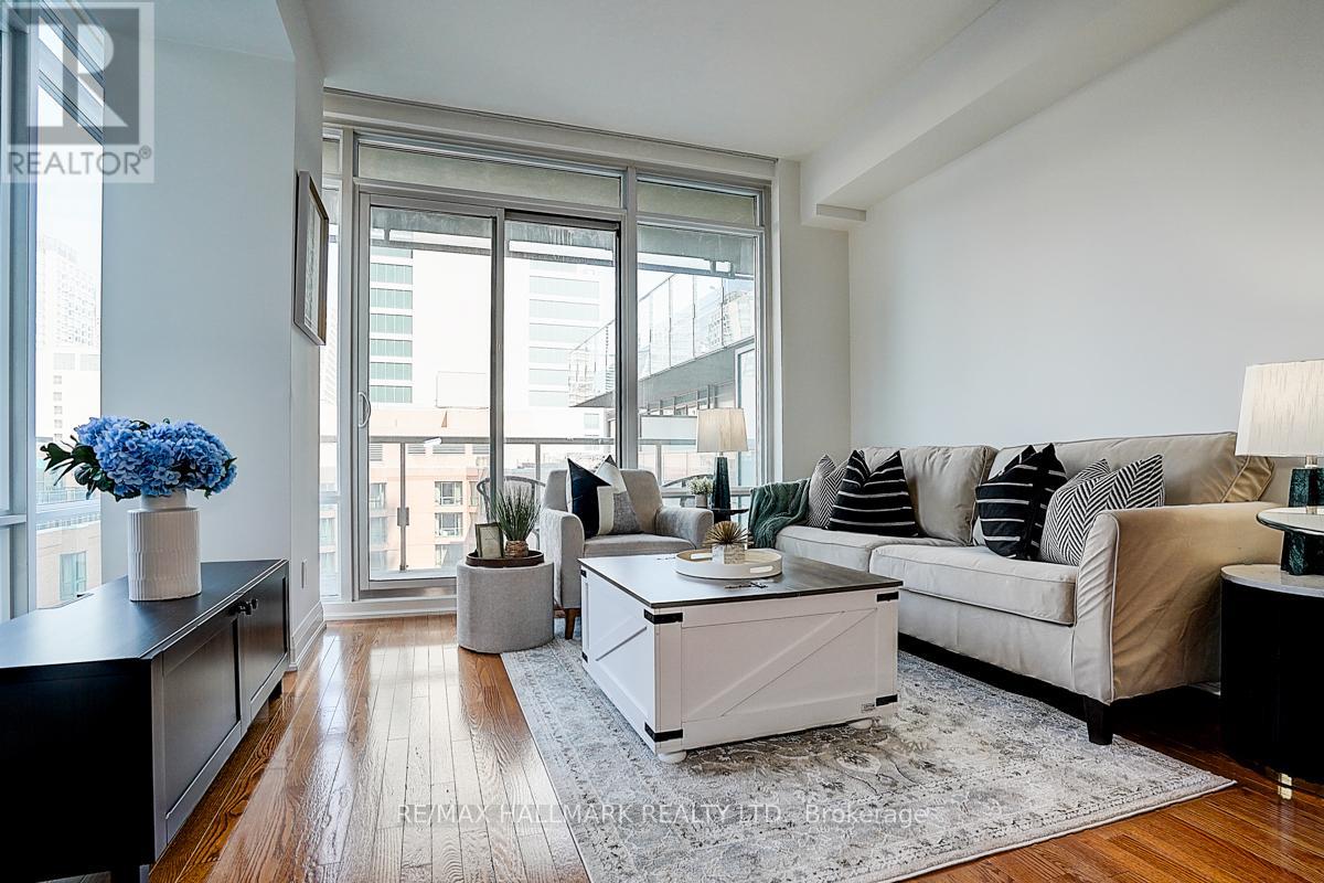 MLS® listing #28741440 for sale located at 819 - 1 BEDFORD ROAD