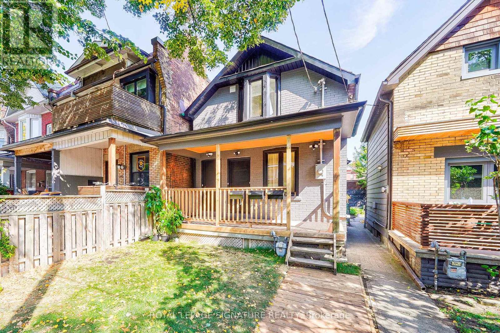 MLS® listing #28741734 for sale located at 541 ST CLARENS AVENUE