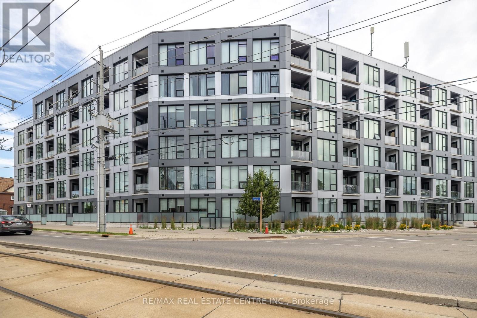 MLS® listing #28742870 for sale located at 412 - 690 KING STREET W