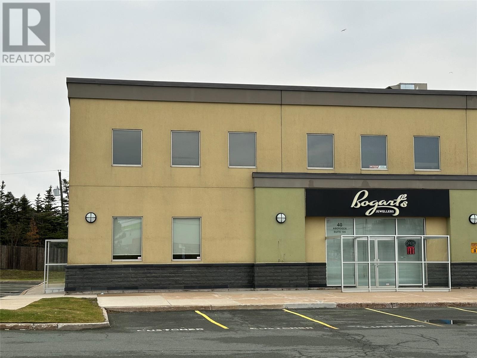 MLS® listing #28744403 for sale located at 40 Aberdeen Avenue Unit#106