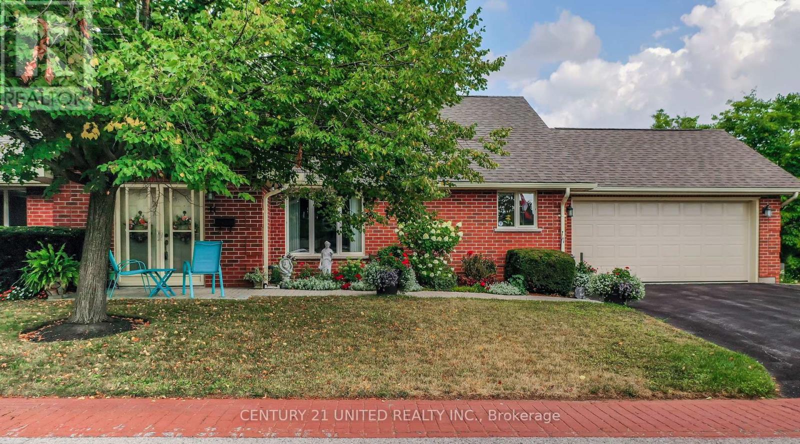 MLS® listing #28745292 for sale located at 41 - 1121 ARMOUR ROAD