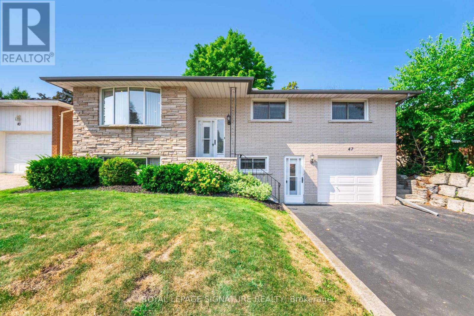 MLS® listing #28745372 for sale located at 47 EAGEN DRIVE