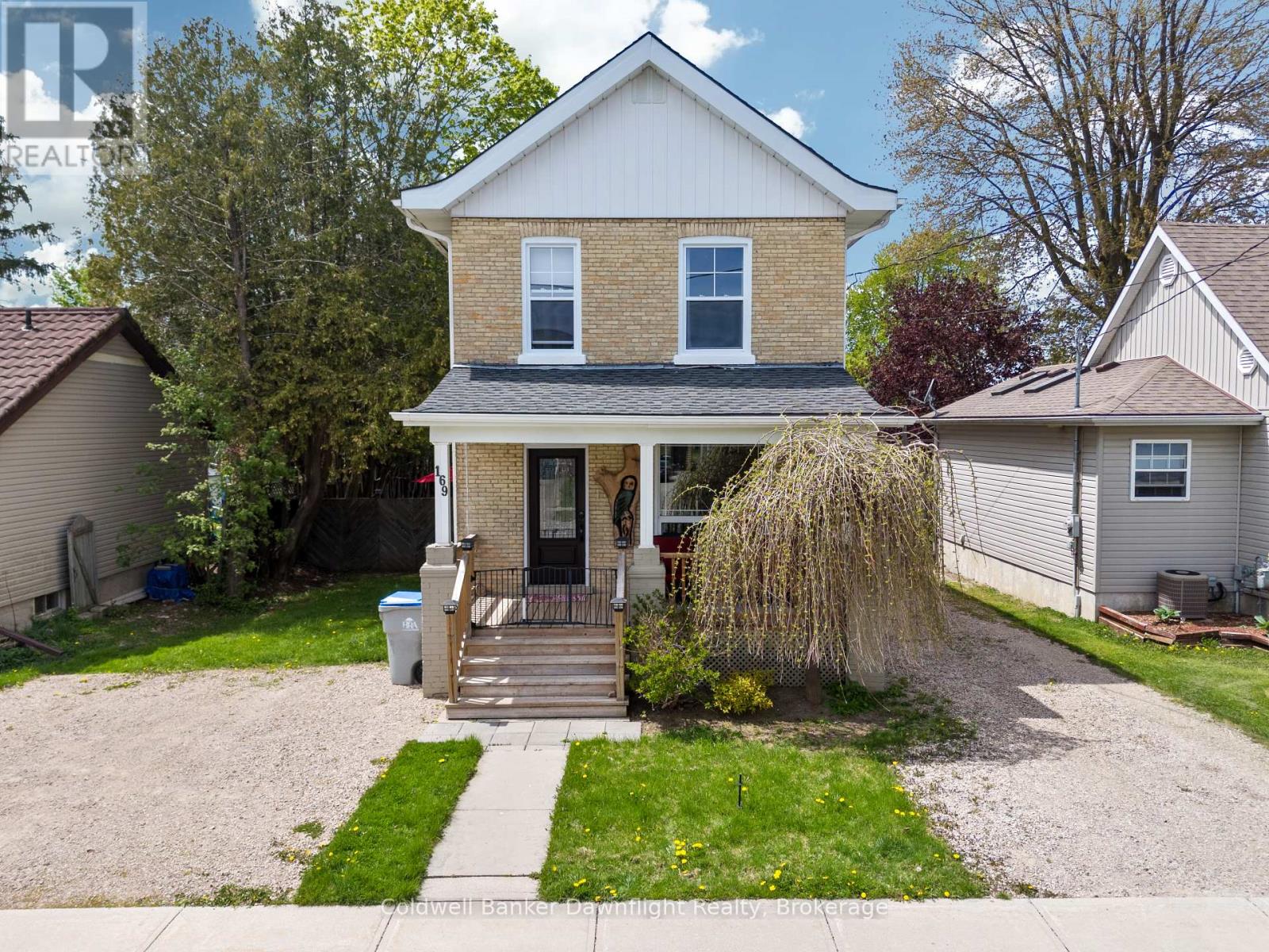 MLS® listing #28745569 for sale located at 169 ANDREW STREET
