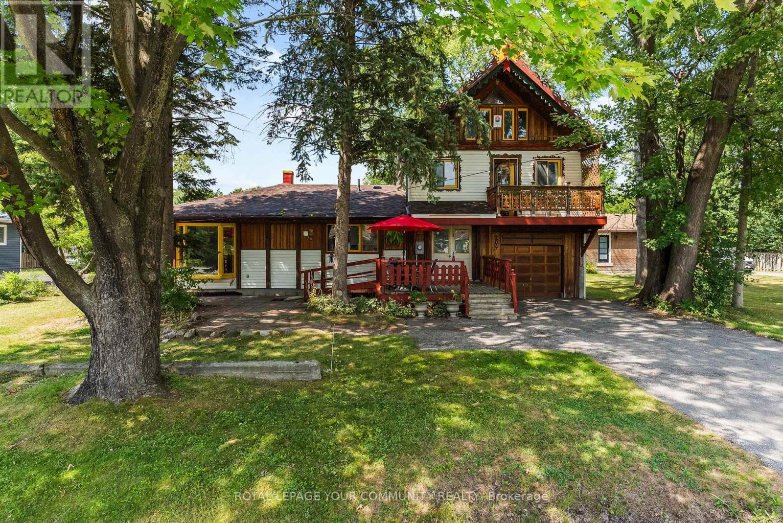 MLS® listing #28746257 for sale located at 204 WOODLAND AVENUE