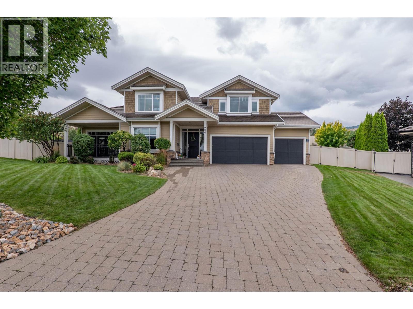 MLS® listing #28747208 for sale located at 400 Fernie Place