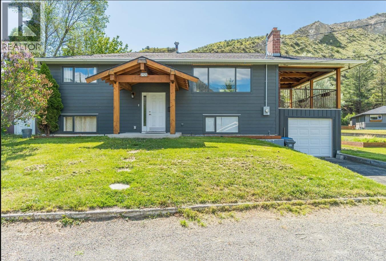 MLS® listing #28747416 for sale located at 2125 Crescent Drive