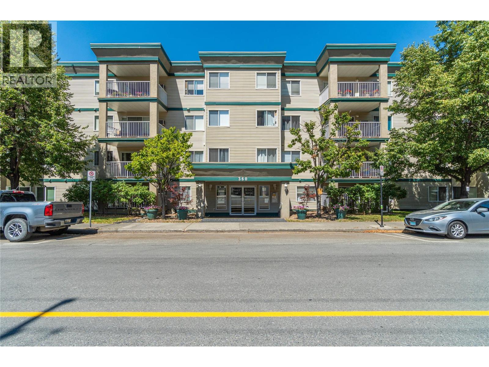 MLS® listing #28748195 for sale located at 360 BATTLE Street Unit# 107