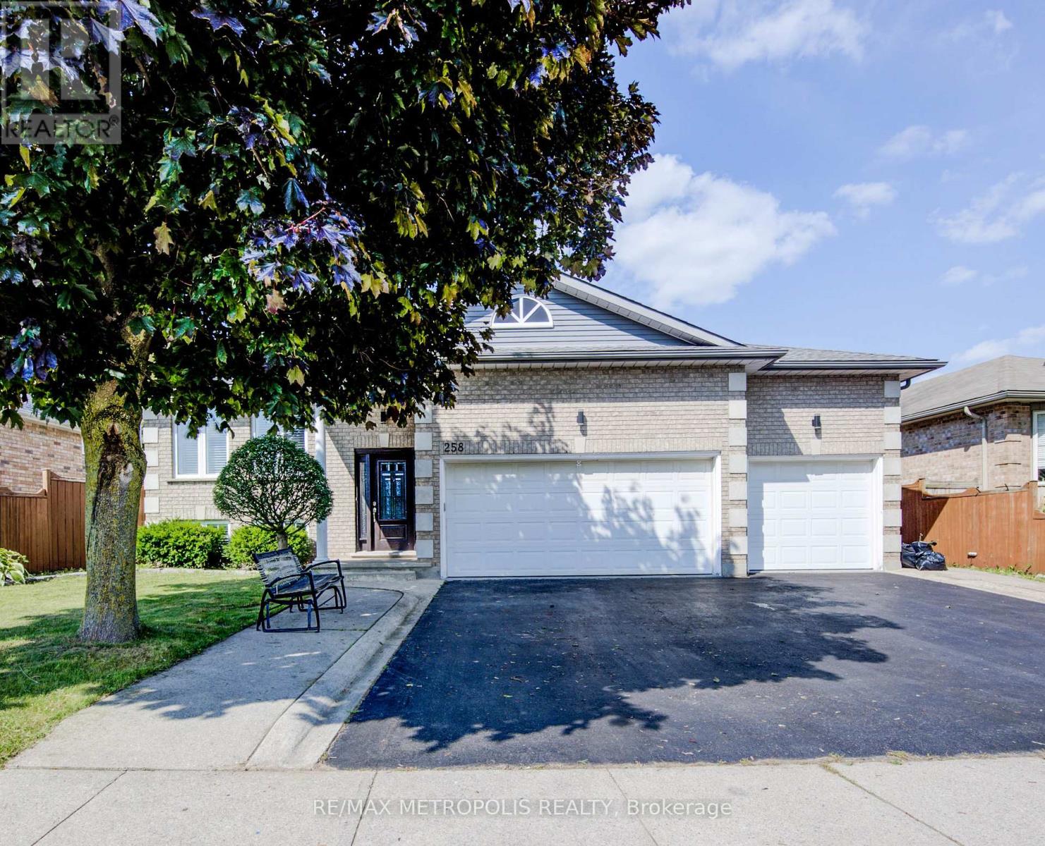MLS® listing #28748950 for sale located at 258 SAGINAW PARKWAY