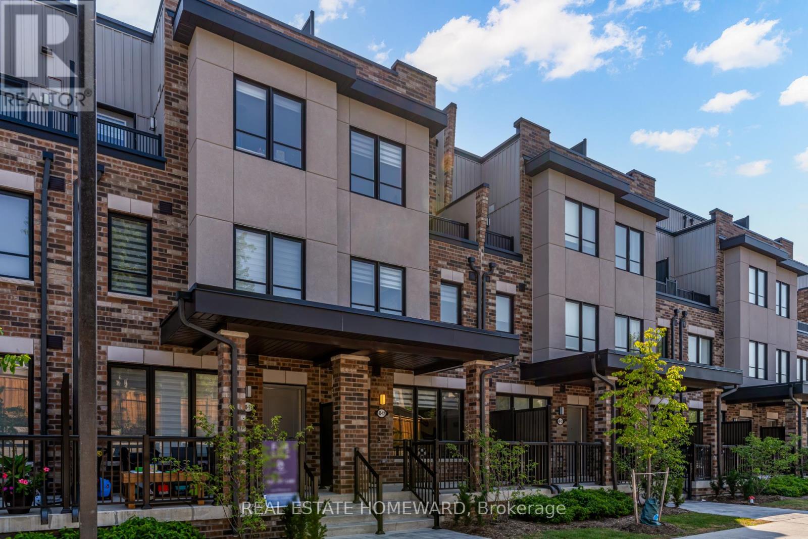 MLS® listing #28749009 for sale located at 12 - 40 BAYNES WAY