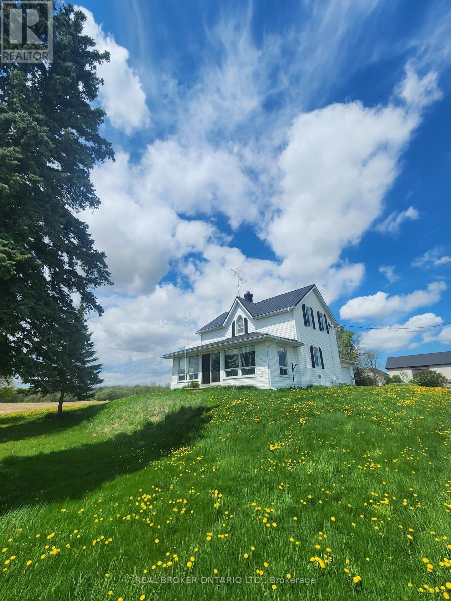 MLS® listing #28749092 for sale located at 2528 9TH LINE