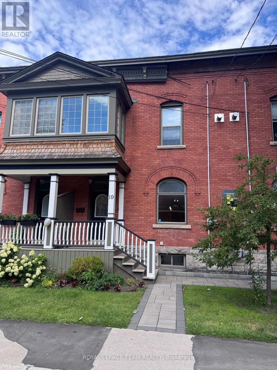 MLS® listing #28749650 for sale located at 19 SECOND AVENUE