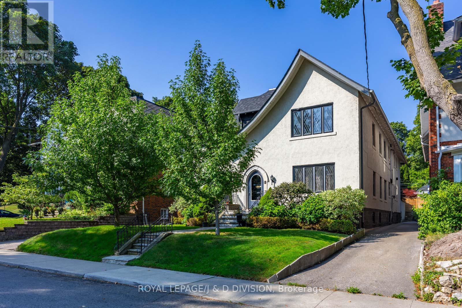 MLS® listing #28751170 for sale located at 4 HIGHBOURNE ROAD