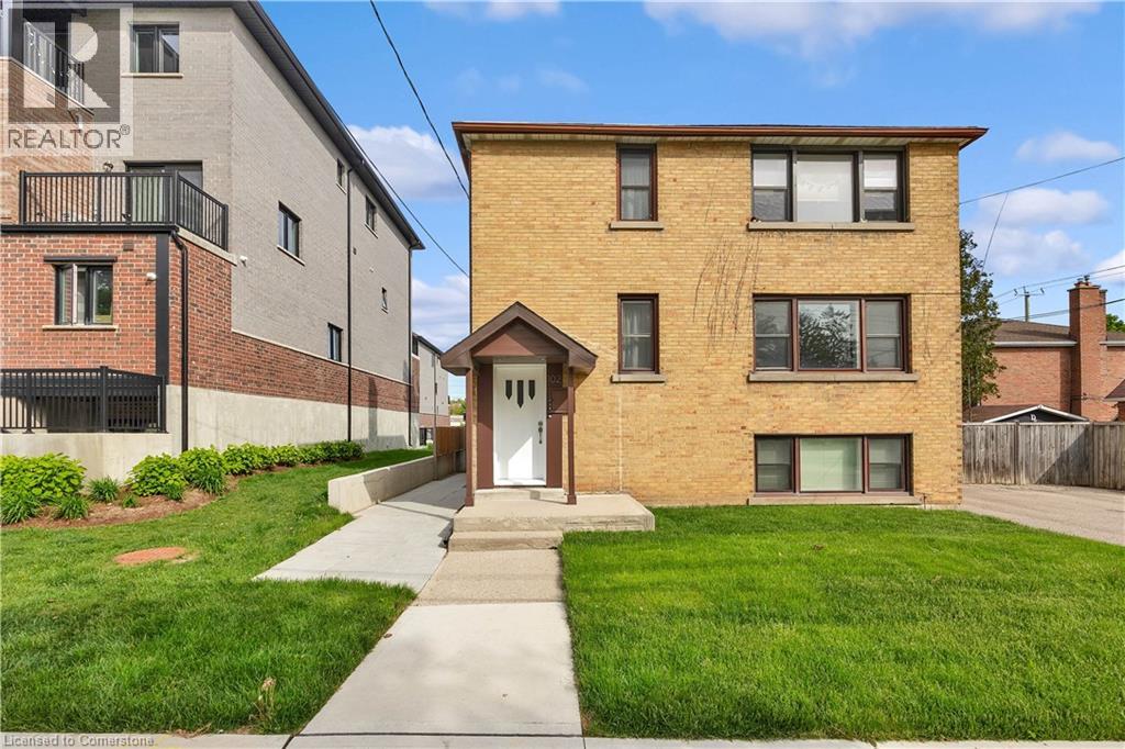 MLS® listing #28751387 for sale located at 102 SYDNEY Street N Unit# 2