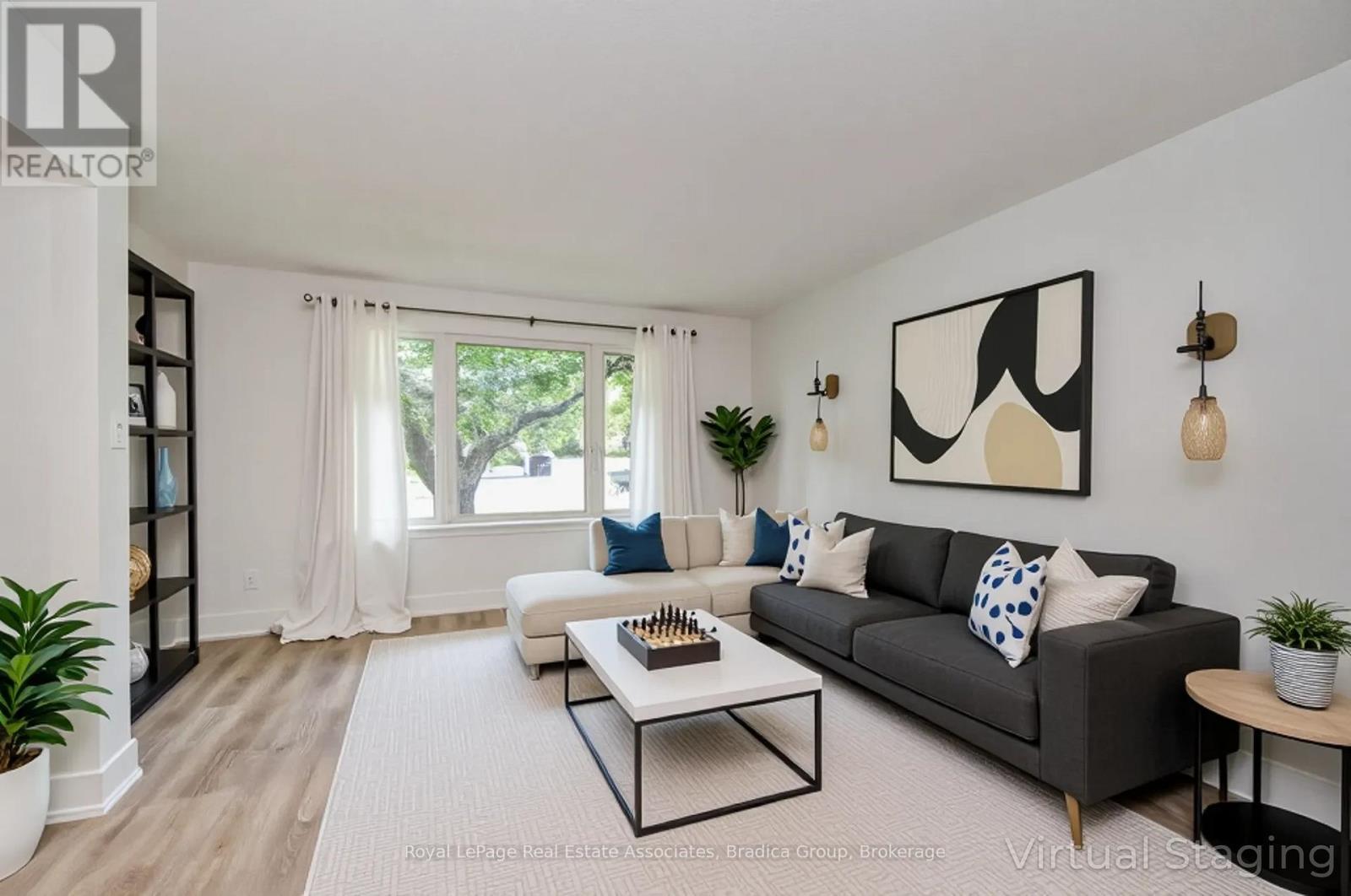 MLS® listing #28752073 for sale located at 354 SOUTHILL DRIVE