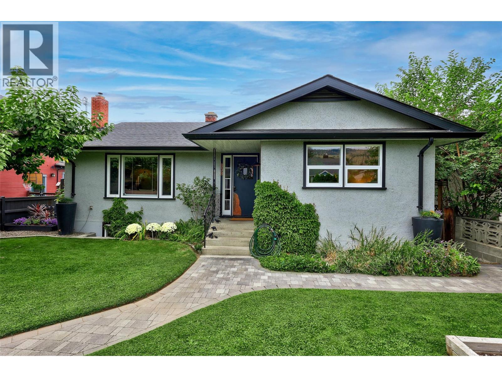 MLS® listing #28752603 for sale located at 838 Nicola Street