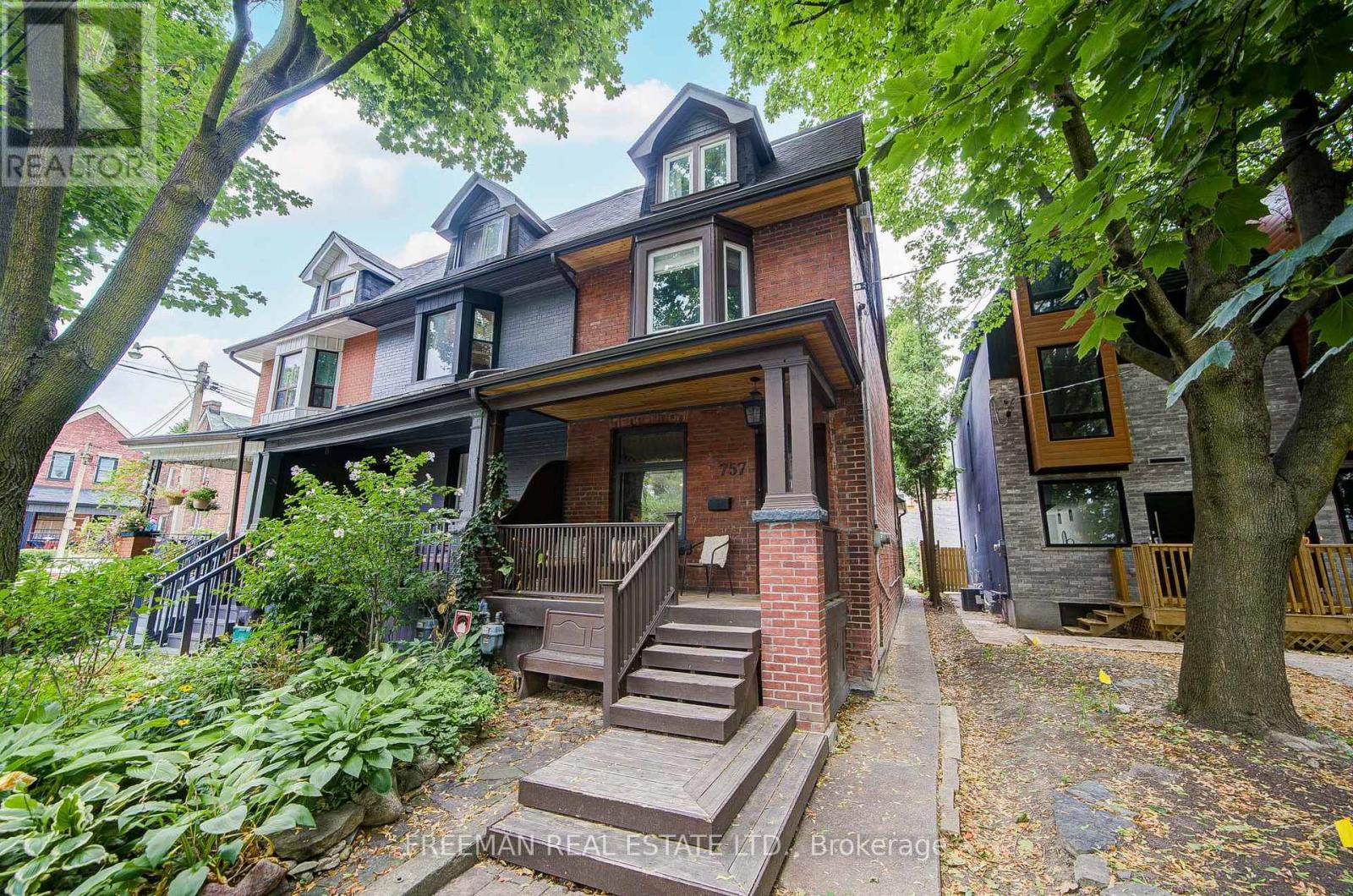 MLS® listing #28756989 for sale located at MAIN/LOWER - 757 MANNING AVENUE