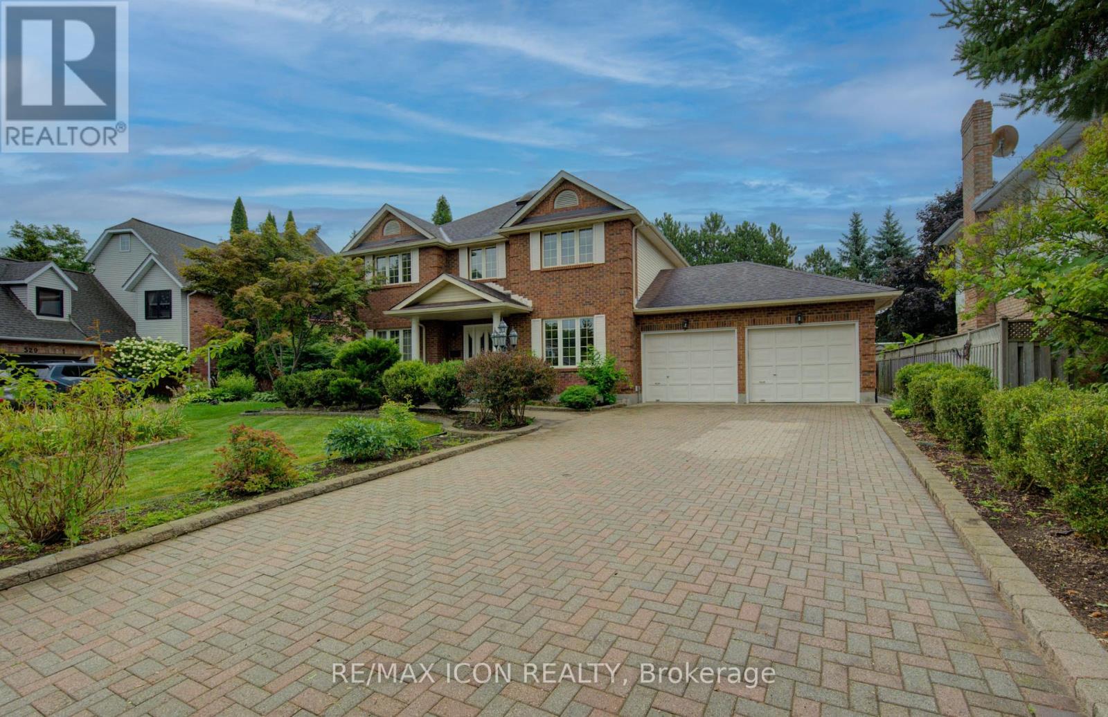 MLS® listing #28757630 for sale located at 531 SANDBROOKE COURT