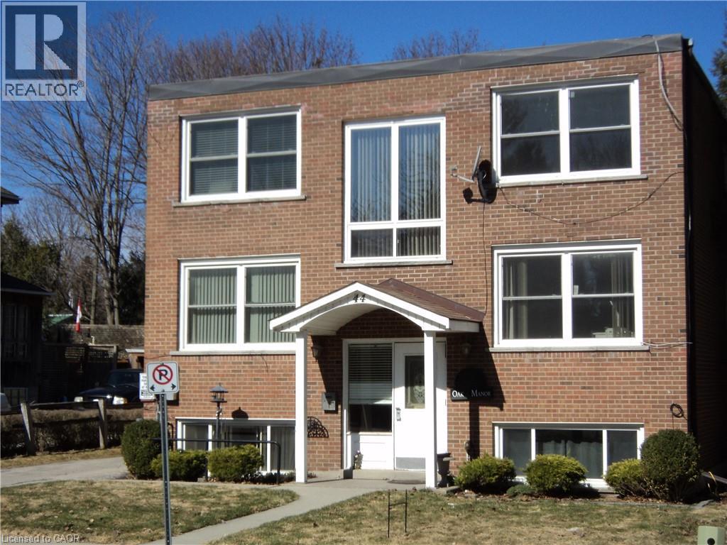 MLS® listing #28760293 for sale located at 44 MEMORIAL Avenue