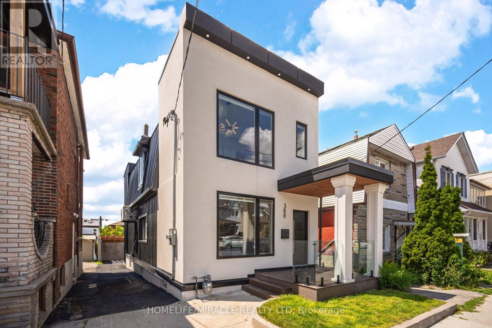 MLS® listing #28761849 for sale located at 388 OAKWOOD AVENUE