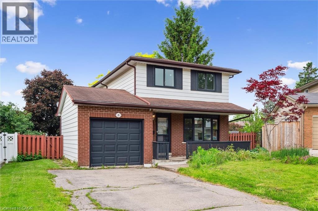 MLS® listing #28769698 for sale located at 21 FOREST GLEN Court Unit# UPPER
