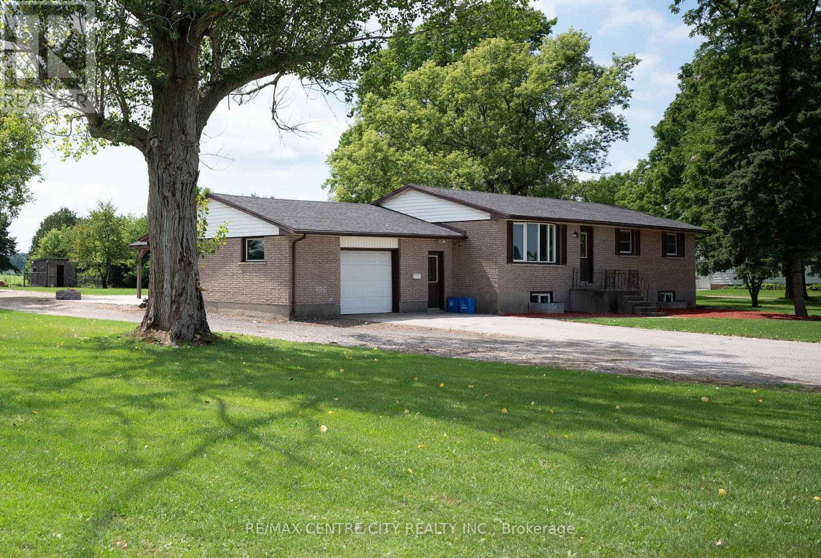 MLS® listing #28771603 for sale located at 50323 TALBOT LINE E