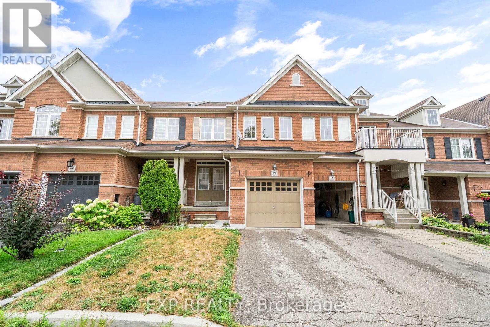 MLS® listing #28771800 for sale located at 19 - 715 GRANDVIEW STREET N