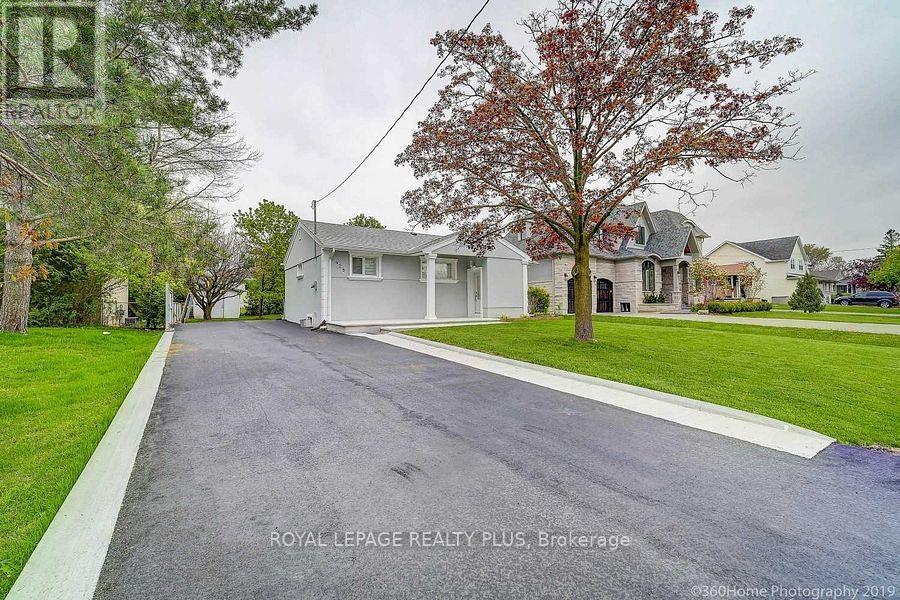 MLS® listing #28772752 for sale located at 428 SAMFORD PLACE
