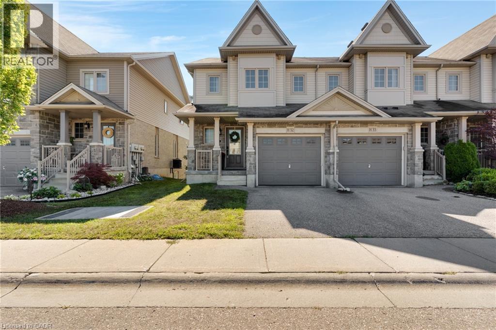 MLS® listing #28772903 for sale located at 6 UPPER MERCER Street Unit# H32